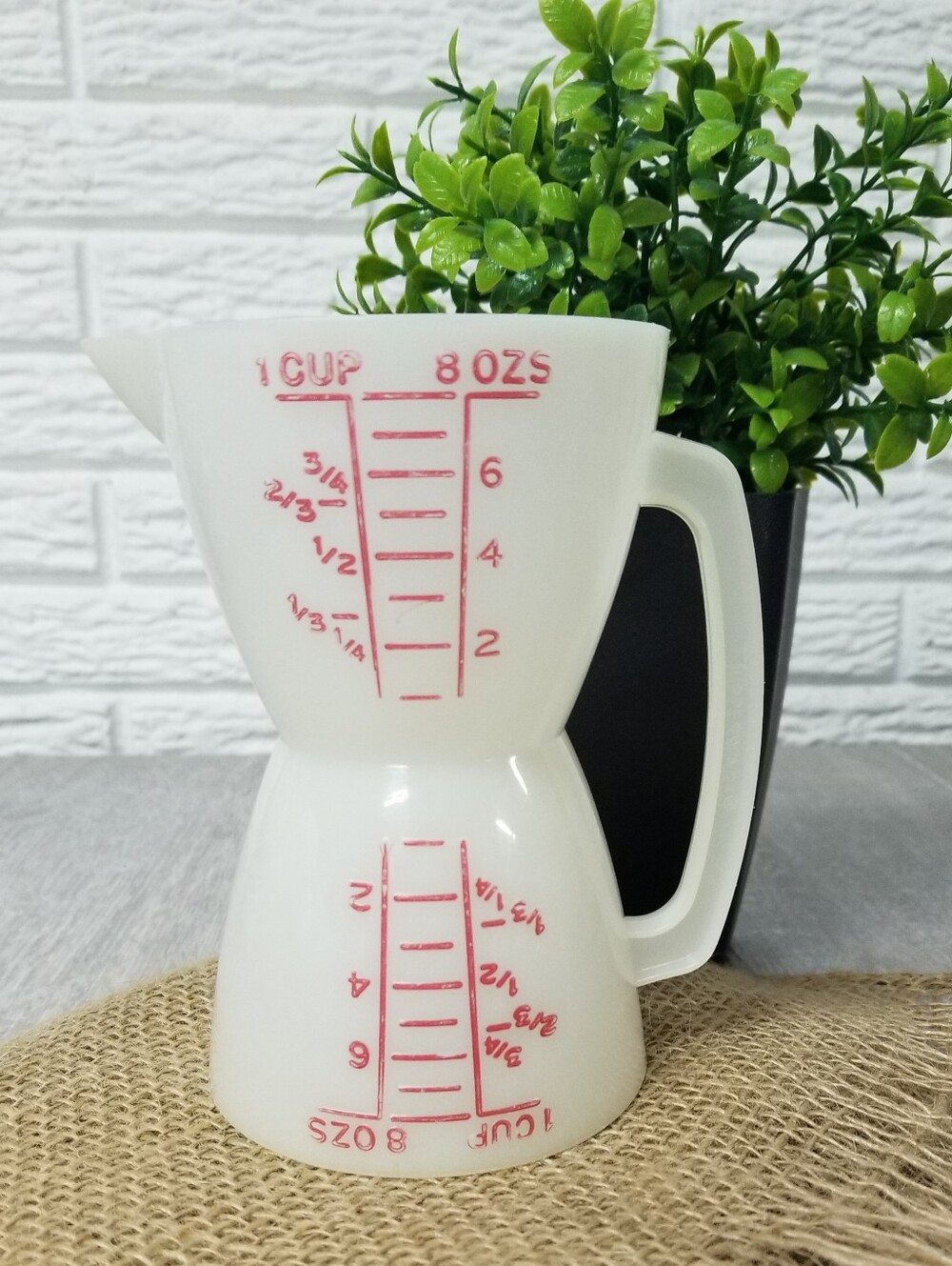 Vintage Tupperware Dual Sided Measuring Cup With Spout